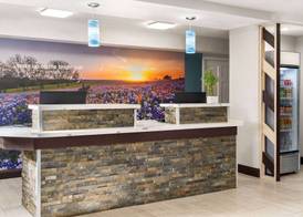 La Quinta Inn by Wyndham Victoria 2
