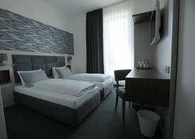 Hotel Starton am Ingolstadt Village 5