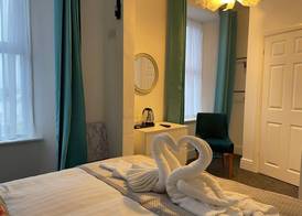 Tintagel Arms Bed and Breakfast 4