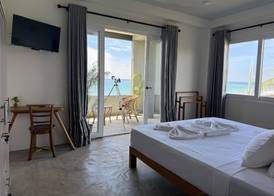 Goalie Beachfront Resort 5