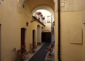 Hotel King George 2