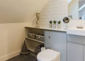 The Lighthouse Penthouse, Studio and Holiday Home 5