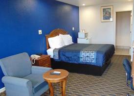 Corcoran Country Inn 3