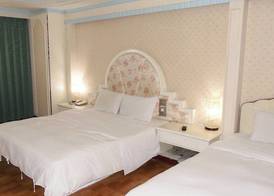 Modern Plaza Hotel 4