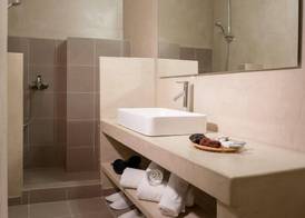 Earino Suites & Villas 4