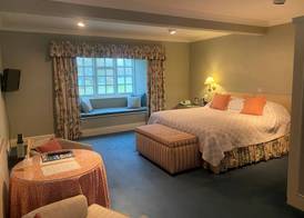 Plumber Manor Hotel 5