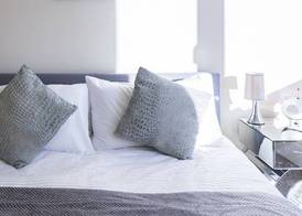St George Thames Apartment 5