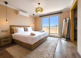 The 1BDR Rustic Rooftop w Wow Outdoor Terrace 2