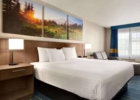 Days Inn & Suites by Wyndham Anaheim At Disneyland Park 5