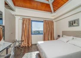 Ianos Bay 3