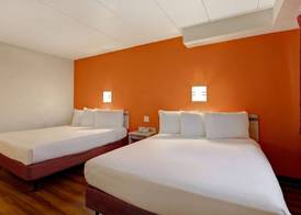 Motel 6 Lakeville, MN - South - Lakeville 5