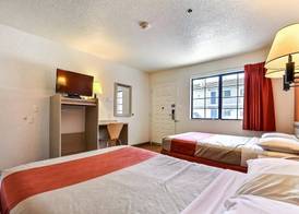 Super 8 by Wyndham Livermore 3