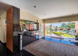 Hotel Colmeia 3