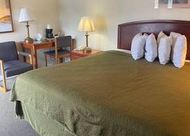 Knights Inn Mackinaw City 3