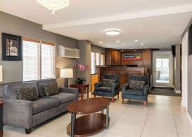 Travelodge by Wyndham Calgary South 5