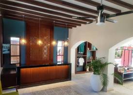 Hotel Holly 5