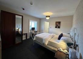 Anchor Hotel 5