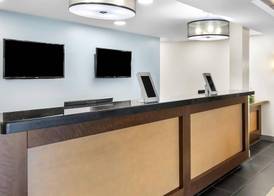 Best Western Thompson Hotel & Suites 4