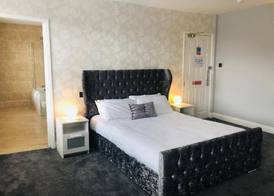 Hardwick Arms Hotel 3