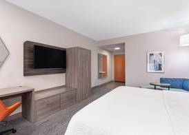 Holiday Inn Express & Suites COLUMBUS EDINBURGH by IHG 3