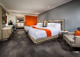 Canoga Hotel 4