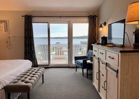 Smuggler's Cove Inn 4