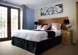 Little Foxes Hotel & Gatwick Airport Parking 3