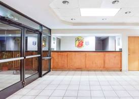 Super 8 by Wyndham Crossville TN 3