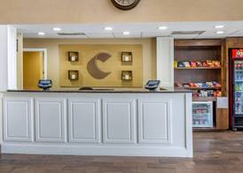 Comfort Suites At the University 3