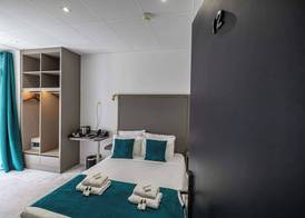 Deluxe Bedroom With Balcony in Cannes Palais 2