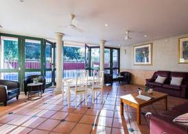Kings Park Motel 4