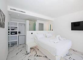 Bianco a Nero Mykonos 3