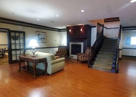 Wingate Suites by Wyndham Youngstown - Austintown 2