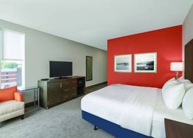 La Quinta Inn & Suites by Wyndham Opelika Auburn 4