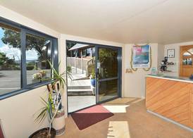 Bay Cabinz Motel 2