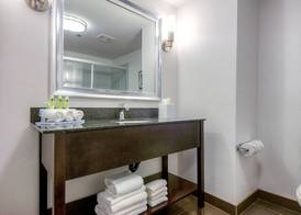 Holiday Inn Express & Suites CARLSBAD BEACH by IHG 5