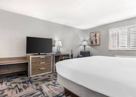 Best Western Wakulla Inn & Suites 4