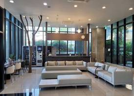 Sims Hotel 4