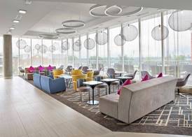 DoubleTree by Hilton Edmonton Downtown 4