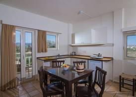Ourania Apartments Hotel 3