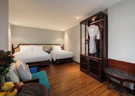 Serene Central Hotel 2