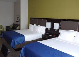Holiday Inn Express & Suites EL RENO by IHG 3