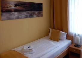 Hotel Karolinger - Self Check-In 3