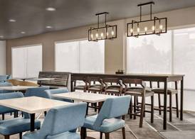 La Quinta Inn & Suites by Wyndham San Bernardino 4
