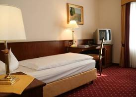 Landhotel Zum Hessenpark 5