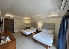 Bluewater Maribago Beach Resort 5