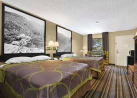 Super 8 by Wyndham Oxford 4
