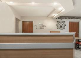 Microtel Inn & Suites by Wyndham Auburn 2