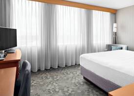 Courtyard by Marriott Edmonton Downtown 5