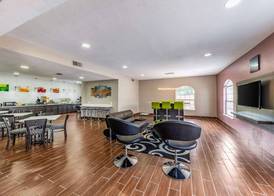 Quality Inn & Suites Canton 3